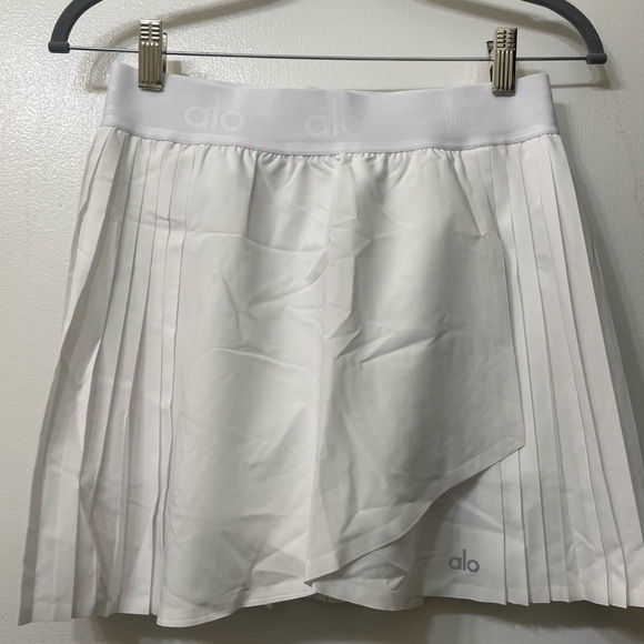 COPY - Alo yoga tennis skirt size M